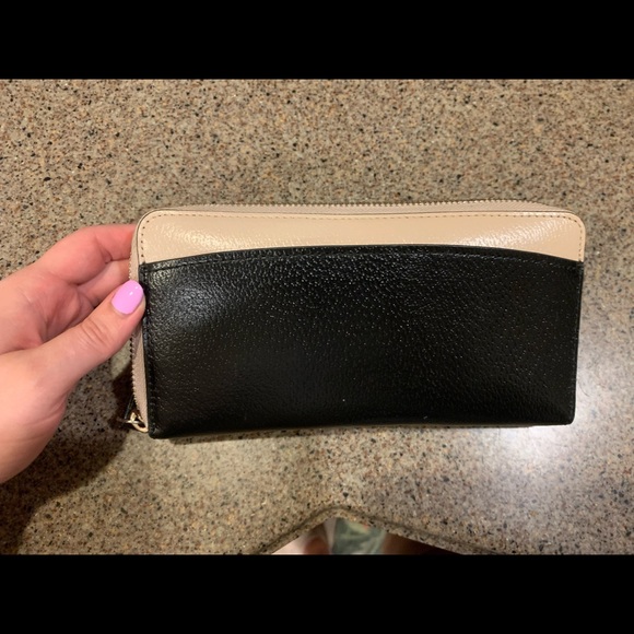 Kate Spade large wallet - Picture 2 of 3
